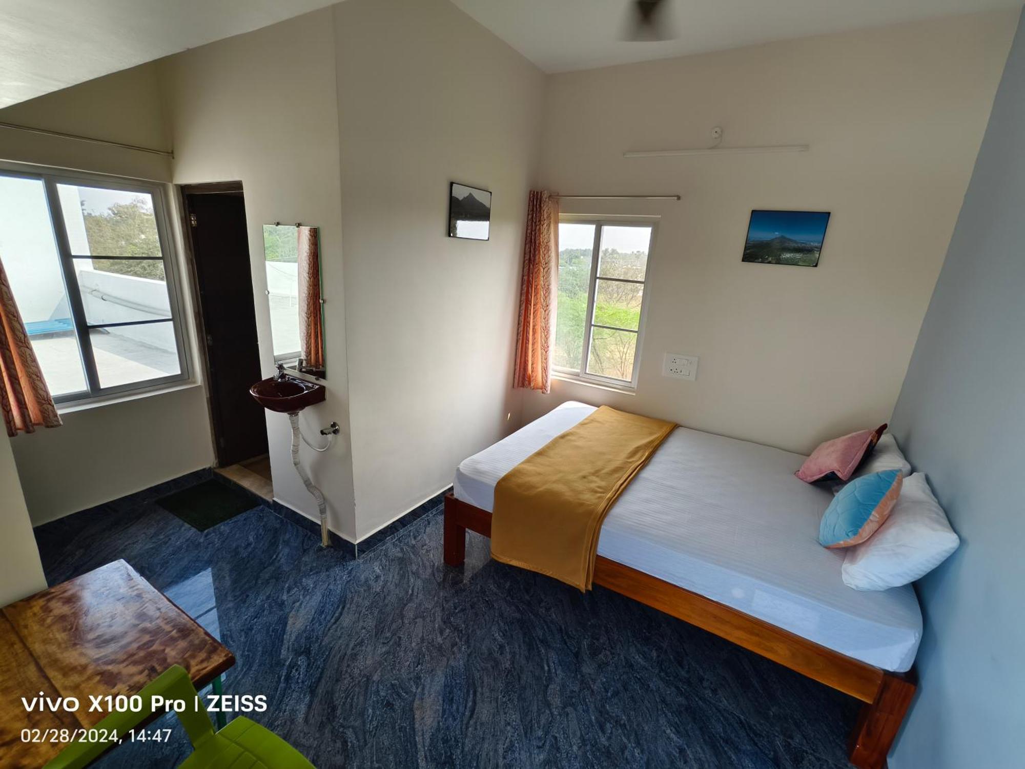 Rpm Home Stay Tiruvannāmalai Екстериор снимка